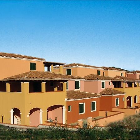 Appartamenti Le Ginestre E Gli Oleandri Cala Liberotto Eksteriør billede